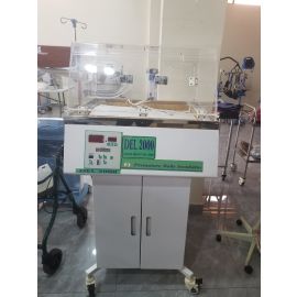 DEL 2000 premature baby incubator
