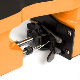  Industrial sewing threads designed for stitching applications