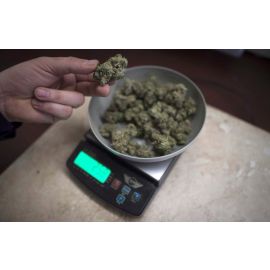 Choose accurate mineral weight scale