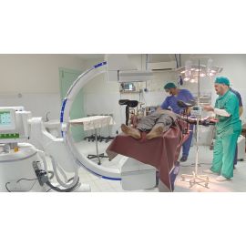 Perlove Medical Orthopedic Osteotomy C Arm System 25kW Power Output 60kHz Inverter Frequency Dual Focus 0.6/1.3mm Class