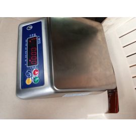 price of a 30kg tabletop weighing scale in Kampala